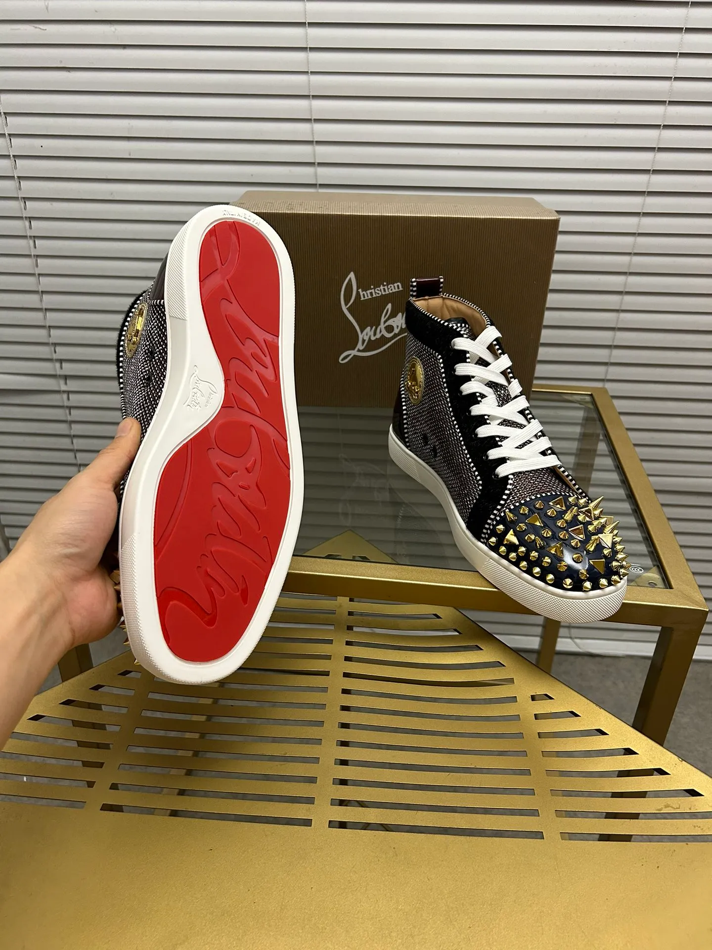 (Customized model) Ex-factory price is 560. christian louboutin (CL red sole shoes) counter series, casual sneakers for couples 📢 📢 📢 Exclusive hot style release 🎈🎈💪 Movable latex feet 👻 Finished outsole line [Proud] 😝Female 35-40# Male 38#-46, global supply😝 [Top version]: Original imported genuine leather upper, top original leather lining, original molded TPU outsole, original 1:1 detail processing, original shoe last,